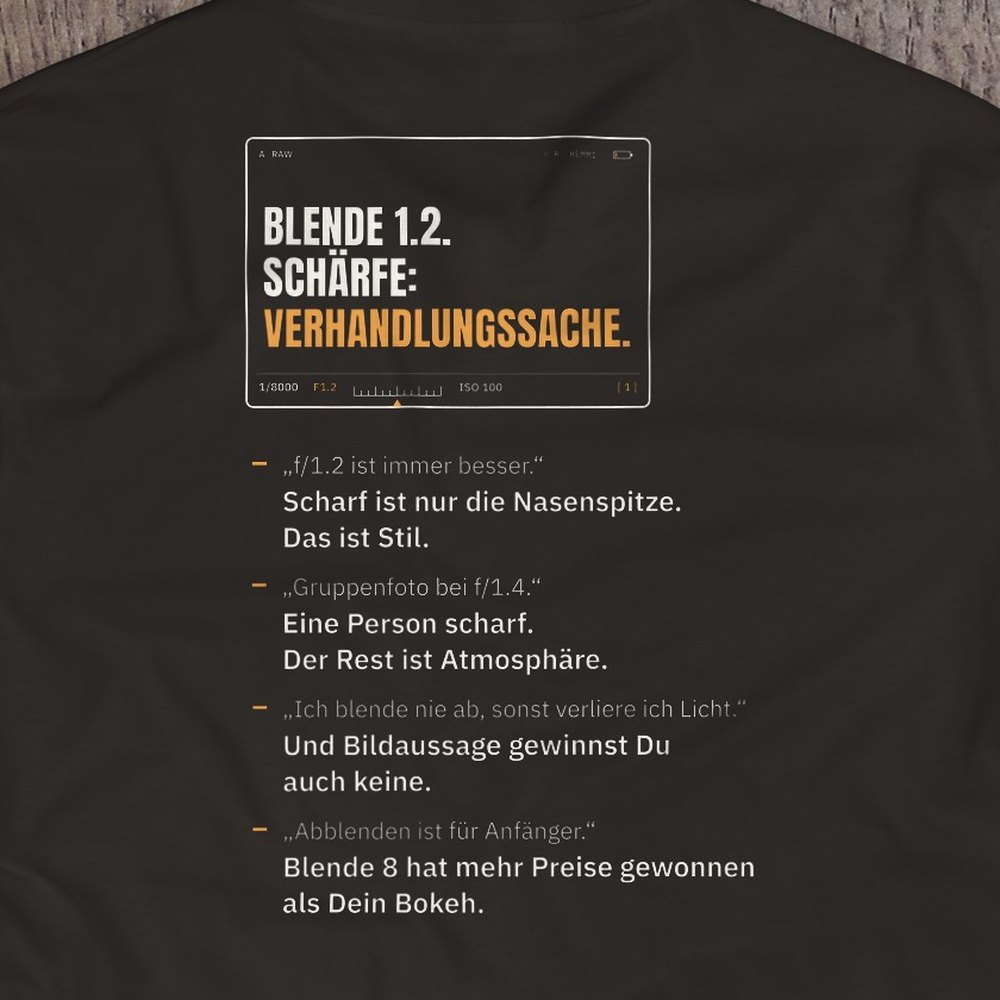 Druck-Nahaufnahme: Fotografen-T-Shirt «Blende 1.2» von hemmi.photo – Rückendruck