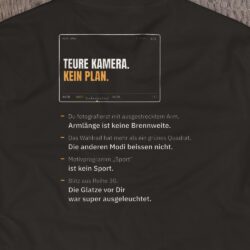 Druck-Nahaufnahme: Fotografen-T-Shirt «Teure Kamera» – Orange von hemmi.photo – Rückendruck