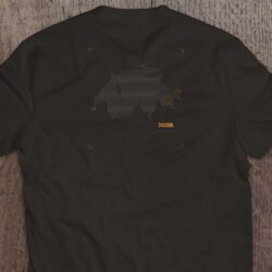 T-Shirt «Engadin – The Pearl of the Alps» · Bordkarten-Edition – Rückendruck im Detail