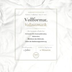 Druck-Nahaufnahme: Fotografen-T-Shirt «Garantieschein Vollformat» von hemmi.photo – Brustdruck