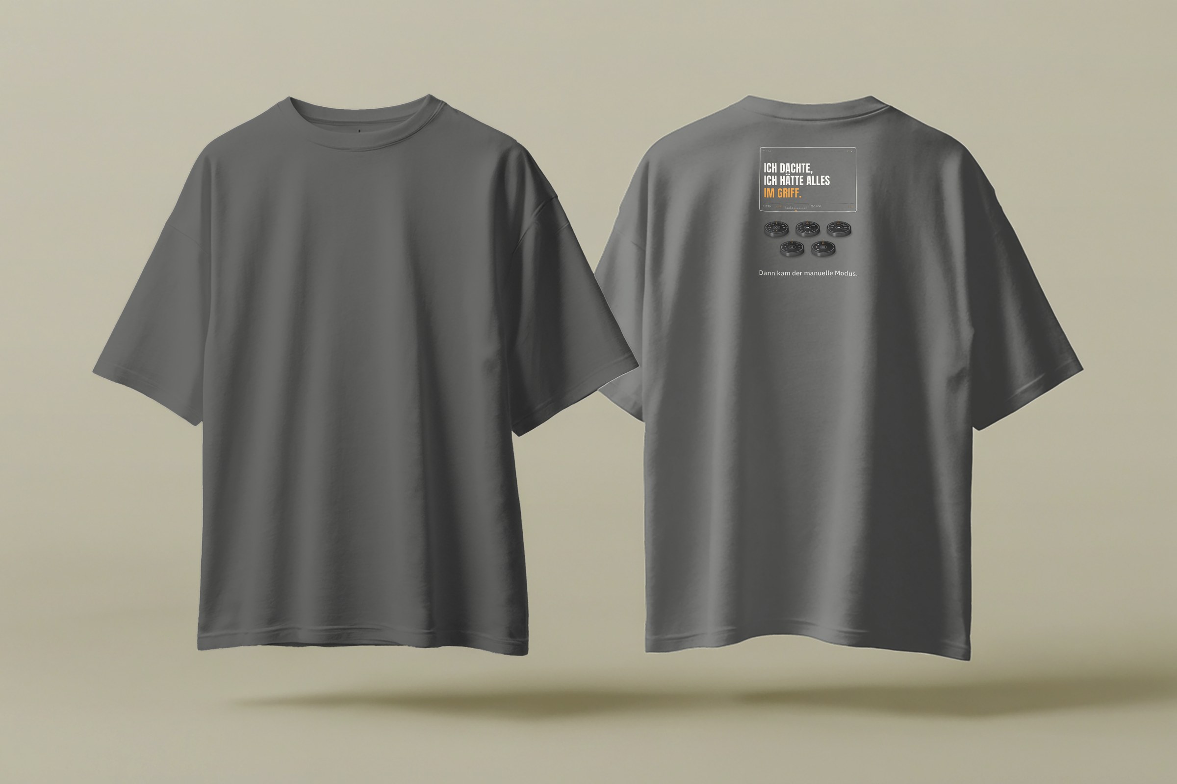 Fotografen-T-Shirt «Im Griff» von hemmi.photo – Vorder- und Rückseite, Grey Melange