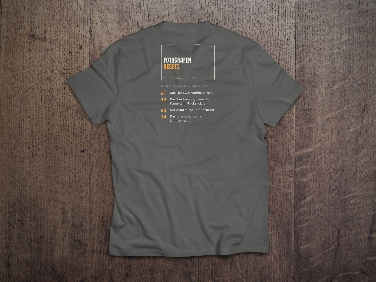 Fotografen-T-Shirt «Fotografen-Gesetz» von hemmi.photo – Rückendruck auf Grey Melange