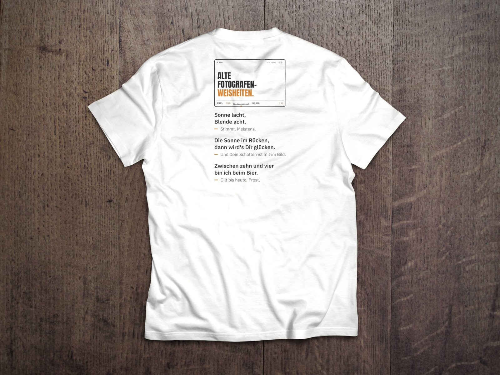Fotografen-T-Shirt «Alte Fotografen-Weisheiten» von hemmi.photo – Rückendruck auf White